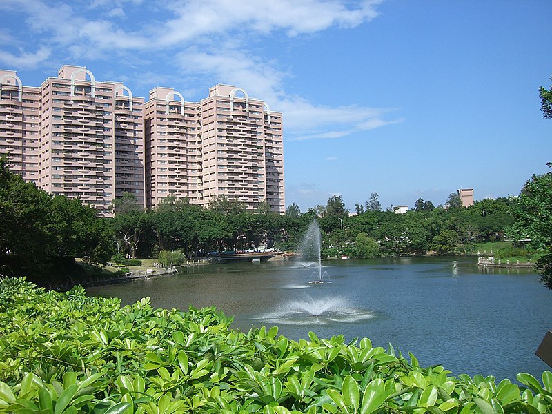 File:Yes NCTU lake 2.JPG