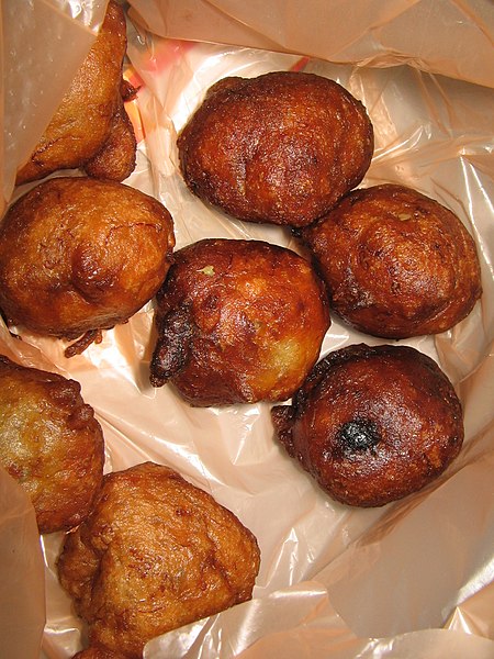 File:YosriJemputPisang.jpg