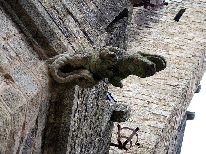 File:009 Castell de Santa Florentina (Canet de Mar), ala sud-est, gàrgola.JPG