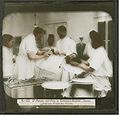 1904년 제중원 에비슨의 외과 시술 2.jpg