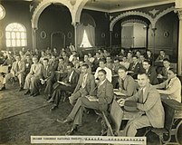 1939. Enero. Reunión preparatoria del primer Congreso Nacional de la UNE.jpg