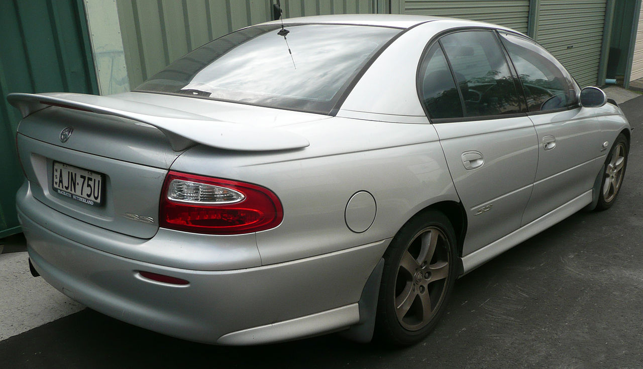 Image of 2000-2001 Holden VX Commodore SS sedan 01