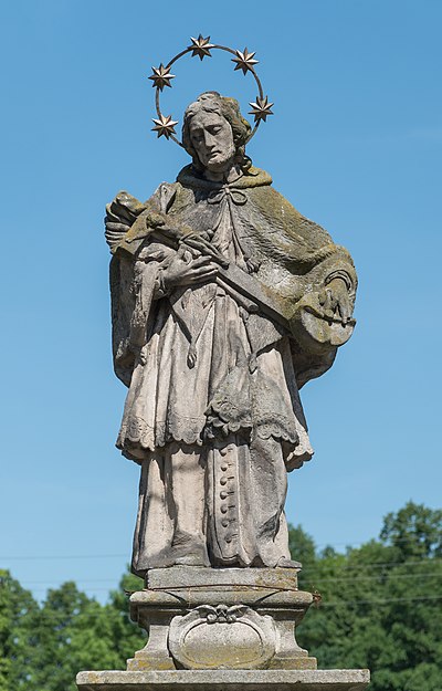 2017 Figura św. Jana Nepomucena w Żelaźnie 3.jpg