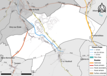 Carte en couleur présentant le réseau hydrographique de la commune