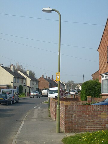 360px-A_British_Neighbourhood_Watch_Sign_Affixed_To_A_Lamppost.jpg