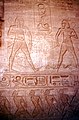 Abu Simbel-18-Nilgoetter am Eingang-1982-gje.jpg