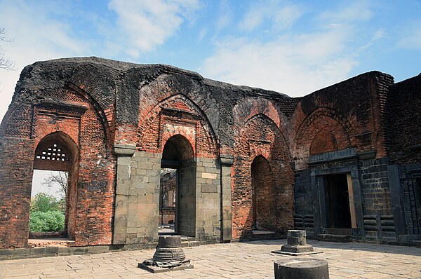 Image: Adina Mosque Exterior Walls 01