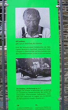 Infotafel neben einer Skulptur aus dem Jahre 1979 in Monschau