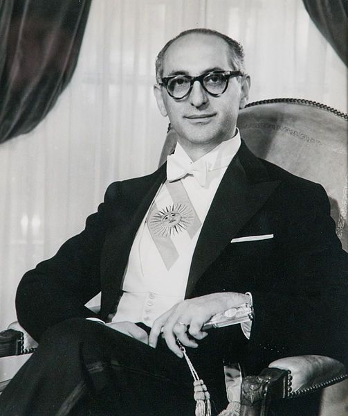 File:Arturo Frondizi.jpg