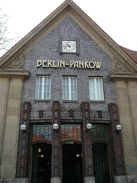 File:Bahnhof Berlin-Pankow.jpg