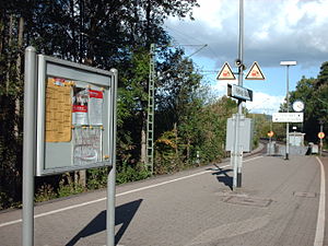 Bahnhof Kettwig Stausee.jpg