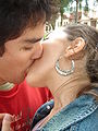 O beijo pode ser considerado fisiologicamente como uma etapa preliminar ao ato sexual