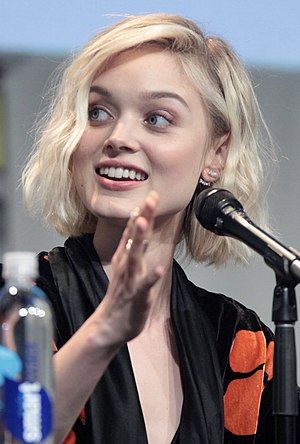 Bella Heathcote 2015 (cropped).jpg