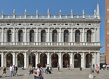 Biblioteca Marciana a Venezia facciata est 3.jpg