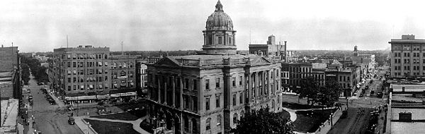 Downtown Bloomington and the McLean County Courthouse & Square are seen in this 1914 image. Bloomington1914-800.jpg