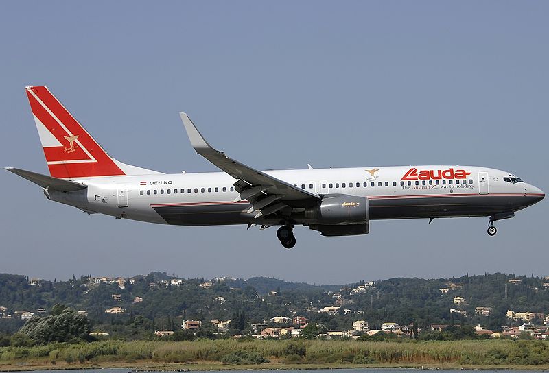 File:Boeing 737-8Z9, Lauda Air JP6612876.jpg