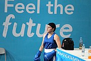 Deutsch: Boxen bei den Olympischen Jugendspielen 2018 Tag 12, 18. Oktober 2018 - Finale Leichtgewicht Mädchen – Oriana Saputo (Argentinien, blau) schlägt Emma Lawson (Australien, rot) 5-0; Ringrichter ist José Romero (Spanien). English: Boxing at the 2018 Summer Youth Olympics on 18 October 2018 – Girls' lightweight Bronze Medal Bout – Oriana Saputo (Argentina, blue) wins over Emma Lawson (Australie, red) 5-0; Referee is José Romero (Spain). Español: Boxeo en los Juegos Olímpicos Juveniles de Verano de 2018 en 18 de octubre de 2018 - Combate de medalla de bronce de las niñas: Oriana Saputo (Argentina, azul) gana a Emma Lawson (Australie, roja) 5-0; Árbitro es José Romero (España).