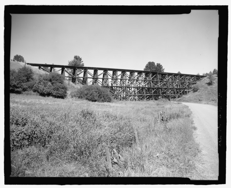 File:Bridge 47, view looking east at Milepost 47.003 - Camas Prairie Railroad, Second Subdivision, From Spalding in Nez Perce County, through Lewis County, to Grangeville in Idaho County, HAER ID-41-70.tif