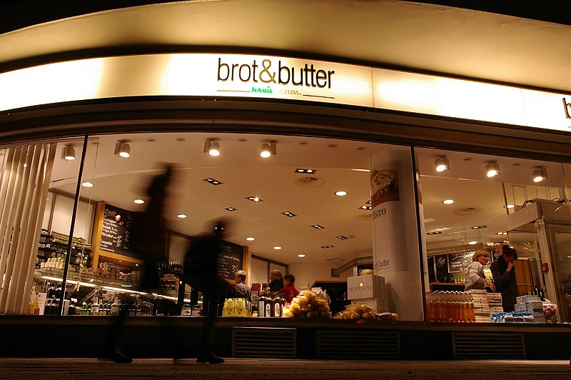 File:Brot & butter (6795638524).jpg