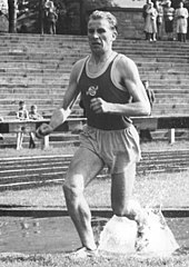 Friedrich Janke (bei einem Hindernislauf im Jahr 1956) erreichte Platz vier
