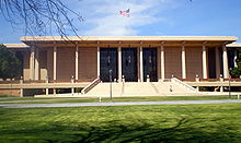 Oviatt Library at CSU Northridge CSUN Central Campus.JPG