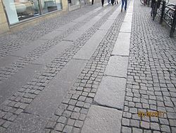 Calçada típica dos passeios de Gotemburgo