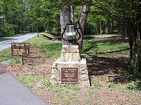 Camp Creek Eyalet Parkı-Shay Lokomotif Bell.jpg