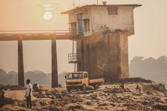 Les carrières Mbudi Nature au bord du Fleuve Congo.