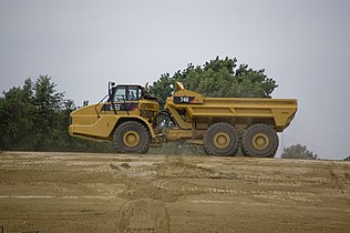 קטרפילר 740"