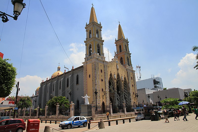 File:Catedral de Mazatlán - panoramio.jpg