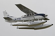 T206H with floats Cessna T.206H Turbo Stationair 'LN-FOO' (30733403198).jpg