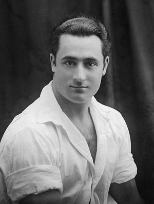 Charles Atlas c1920.jpg