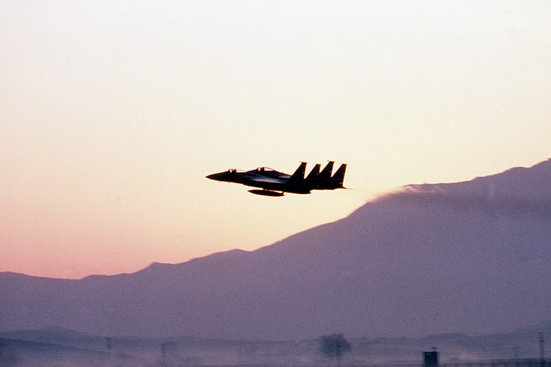 File:DF-ST-83-02334 Right side view of two F-15 Eagle aircraft taking off simultaneously during Exercise Team Spirit '82.jpeg