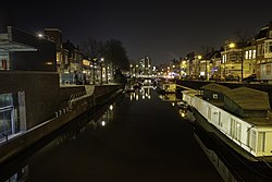 De Spilsluizen bij avond vanaf de Boteringebrug