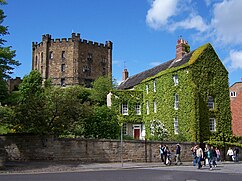 Vista trasera del Castillo de Durham