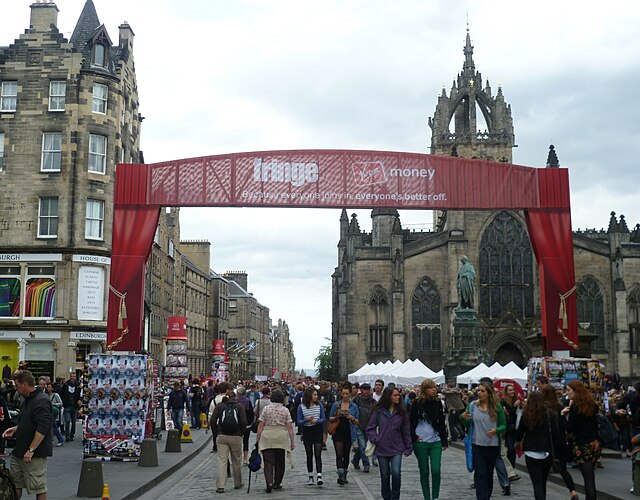 Entrance to the High Street, street performances.