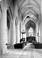 Kerk - Binnenaanzicht van het schip naar het koor - Saint-Just-Luzac - Multimediabibliotheek van architectuur en erfgoed - APMH00004111.jpg