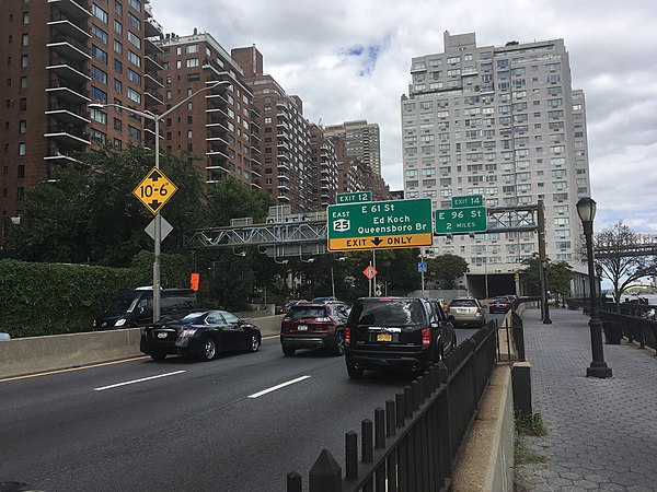 FDR Drive northbound approaching the Queensboro Bridge interchange