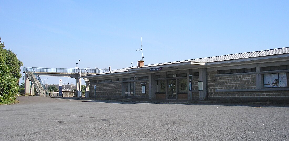 Folligny station