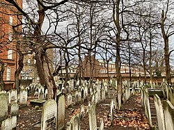 Fulham Road Jewish Cemetery, January 2023 22.jpg