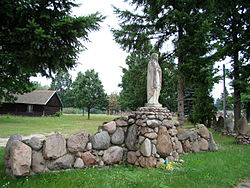 Polski: Górno, powiat rzeszowski, gmina Sokołów Małopolski - Kościół pw. Ofiarowania Najświętszej Marii Panny i jego otoczenie English: Church of Our Lady of Mount Carmel in Górno