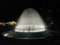 Ĝardeno Clock Fountain.JPG