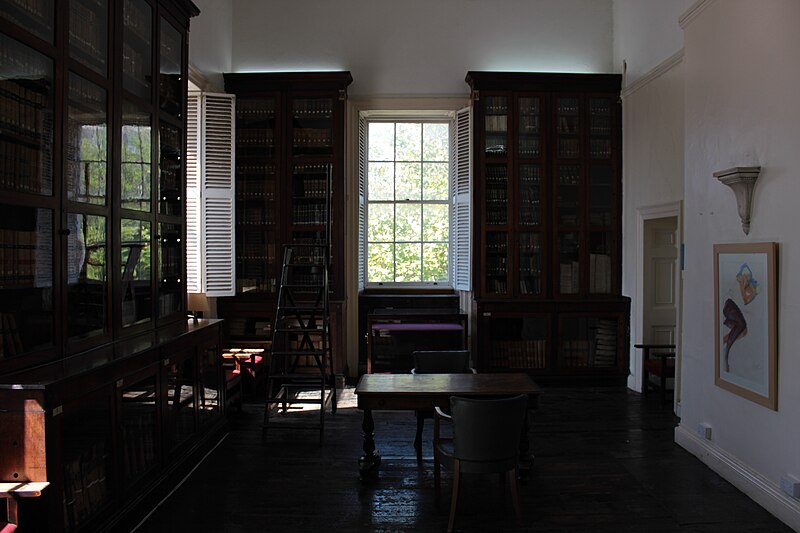 File:Garrison Library, Gibraltar 14.JPG