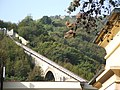 L'acquedotto nel punto in cui attraversa il cimitero monumentale di Staglieno