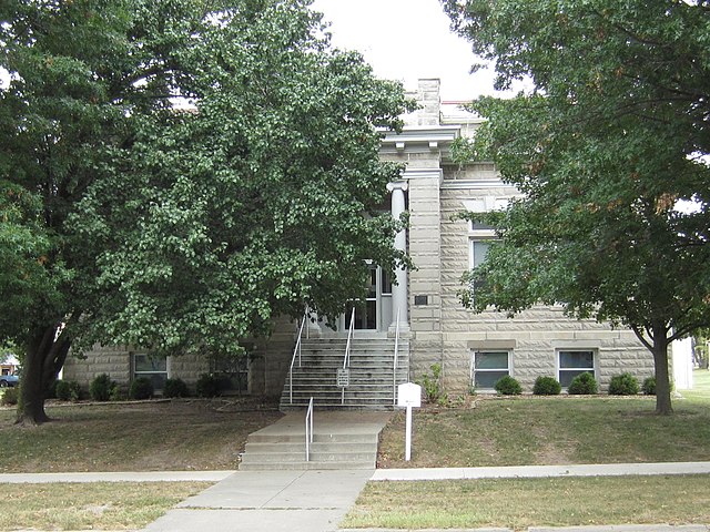 Girard Public Library (2013)