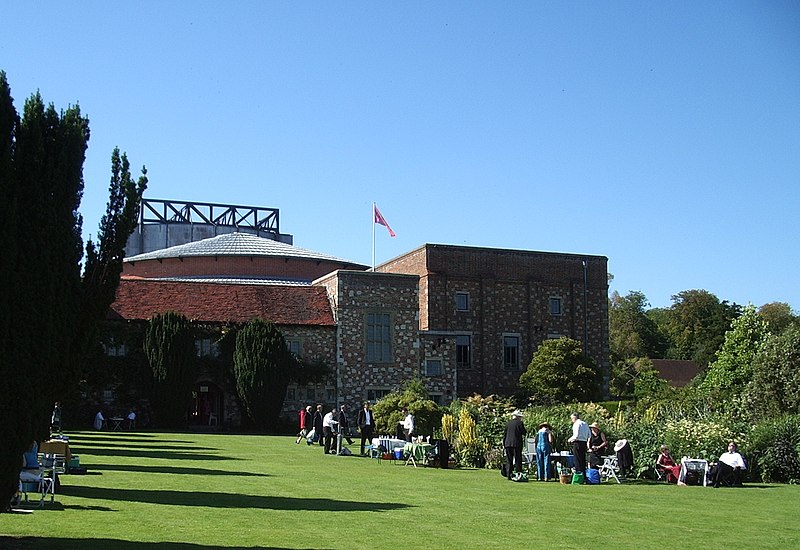 File:Glyndebourne 4 (cropped).jpg