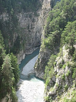 The River Arc, near Aussois, which runs through one of the largest transverse valleys of the Western Alps Gorges sous Forts de l'Esseilon 01 by Line1.jpg