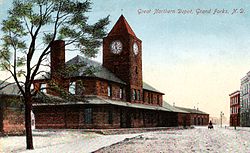Great Northern depot Great Northern Depot, Grand Forks, ND circa 1913.jpg