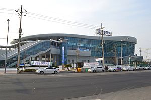 Gwangju Songjeong Station building.JPG