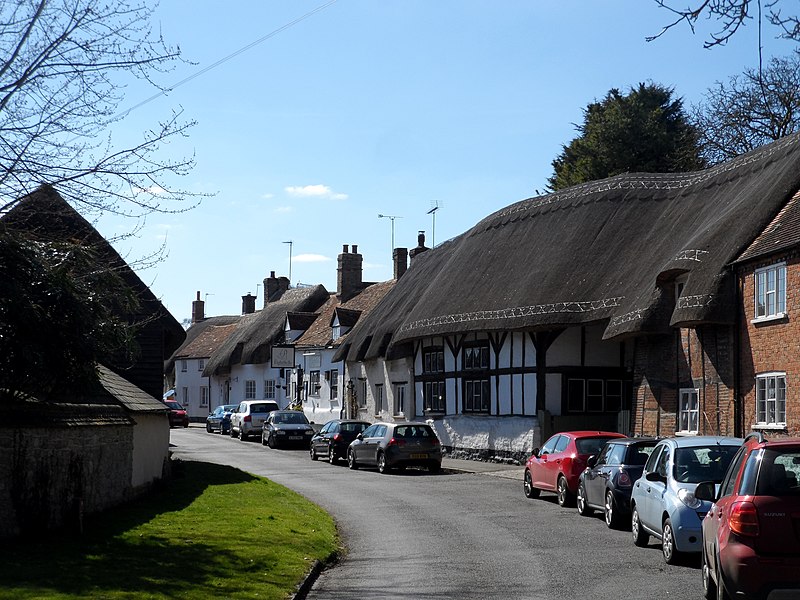 File:High Street, Long Crendon-geograph-4402278-by-Bikeboy.jpg